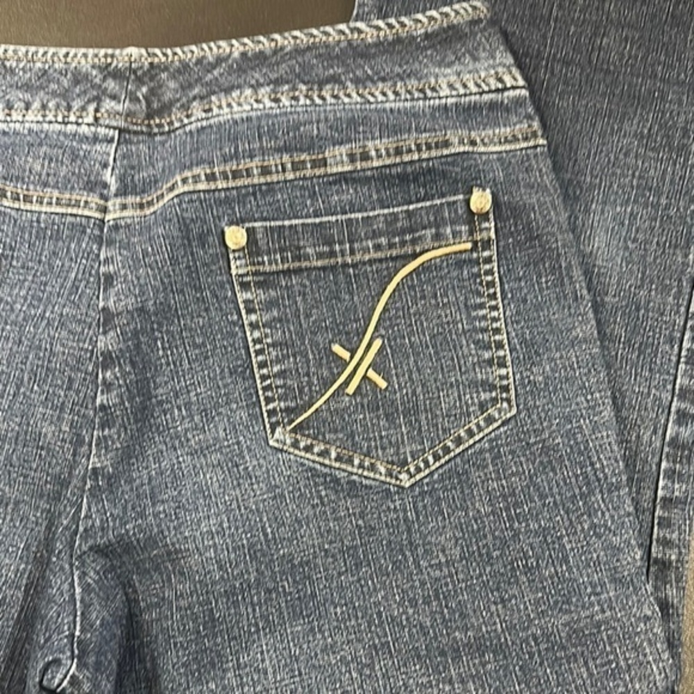 88.  Tribal Women's Blue Ankle & Cropped Jeans